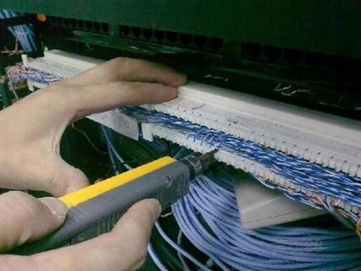 深圳網(wǎng)絡(luò)布線公司 專業(yè)網(wǎng)絡(luò)布線安裝服務(wù)全解析